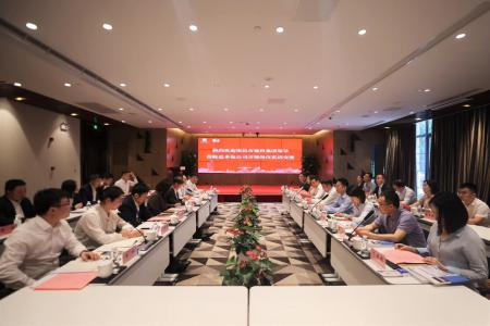 ���ŵ�һ����ѵ��Ա���н��˾��ܳа���˾��չ��λʵѵ�