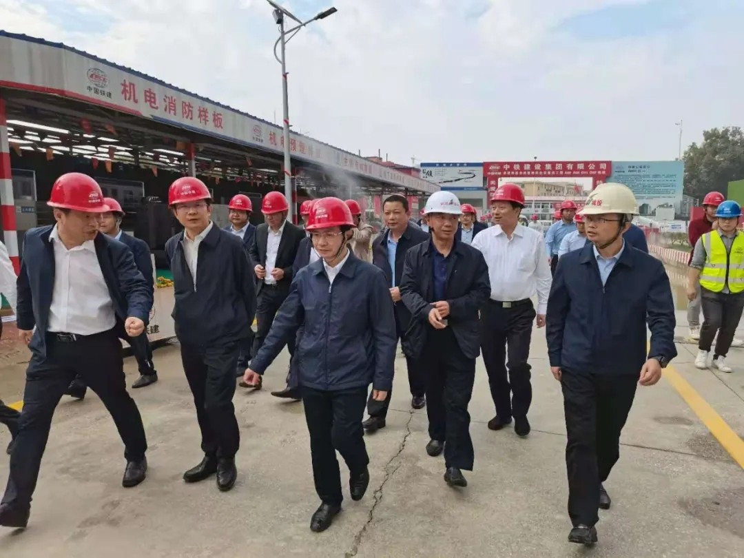 ��ϲ���г���������·��İ��跿��Ŀ