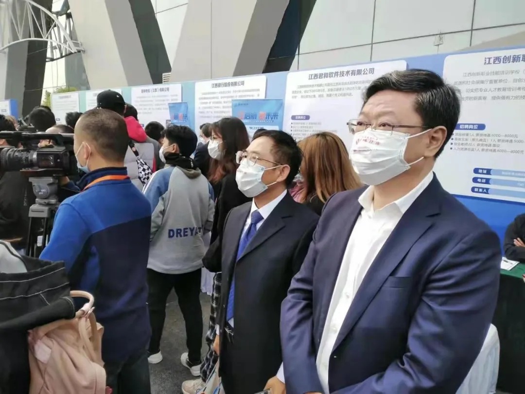 ������Ͷ��˾������Ӧ���ٳ�У��ױ�