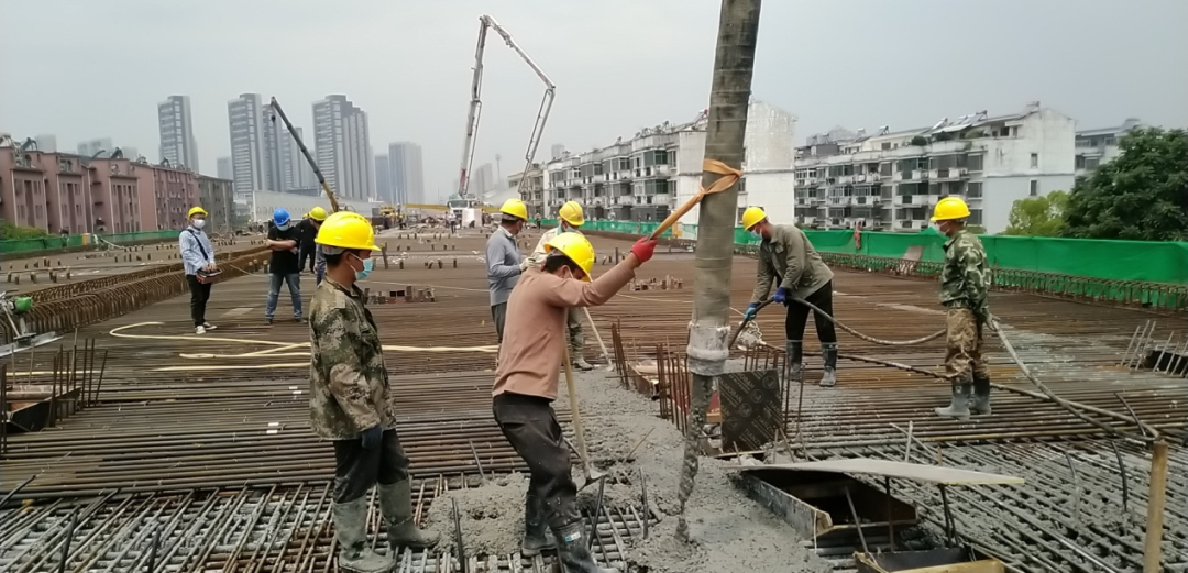 ���г����º�۲��ϱ�����Ŀ�����չ���